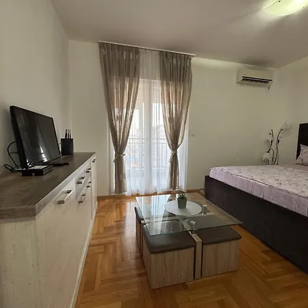 Samanta 2 Ποντγορίτσα